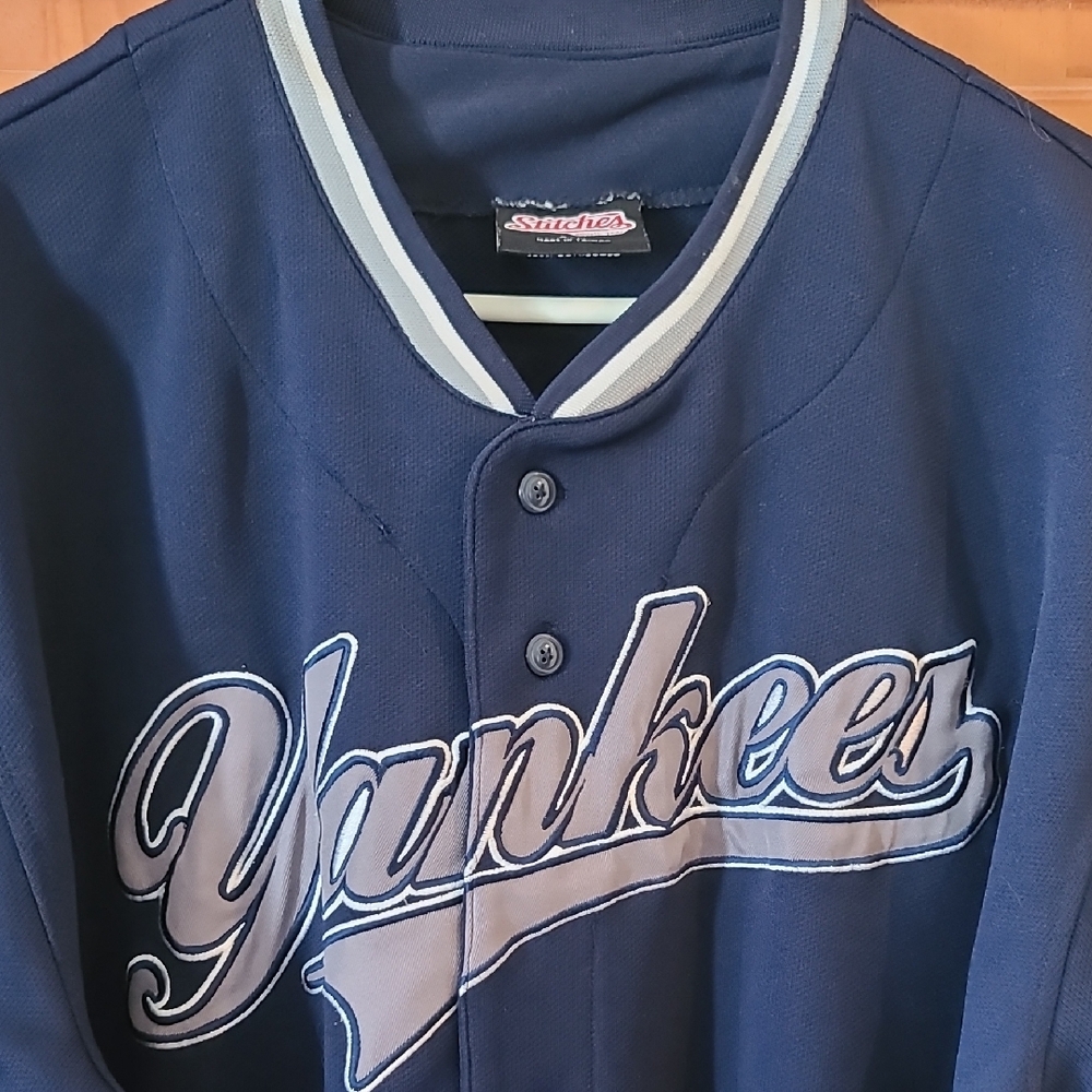 Yankees Navy Blue Jersey - Picture 2 of 3